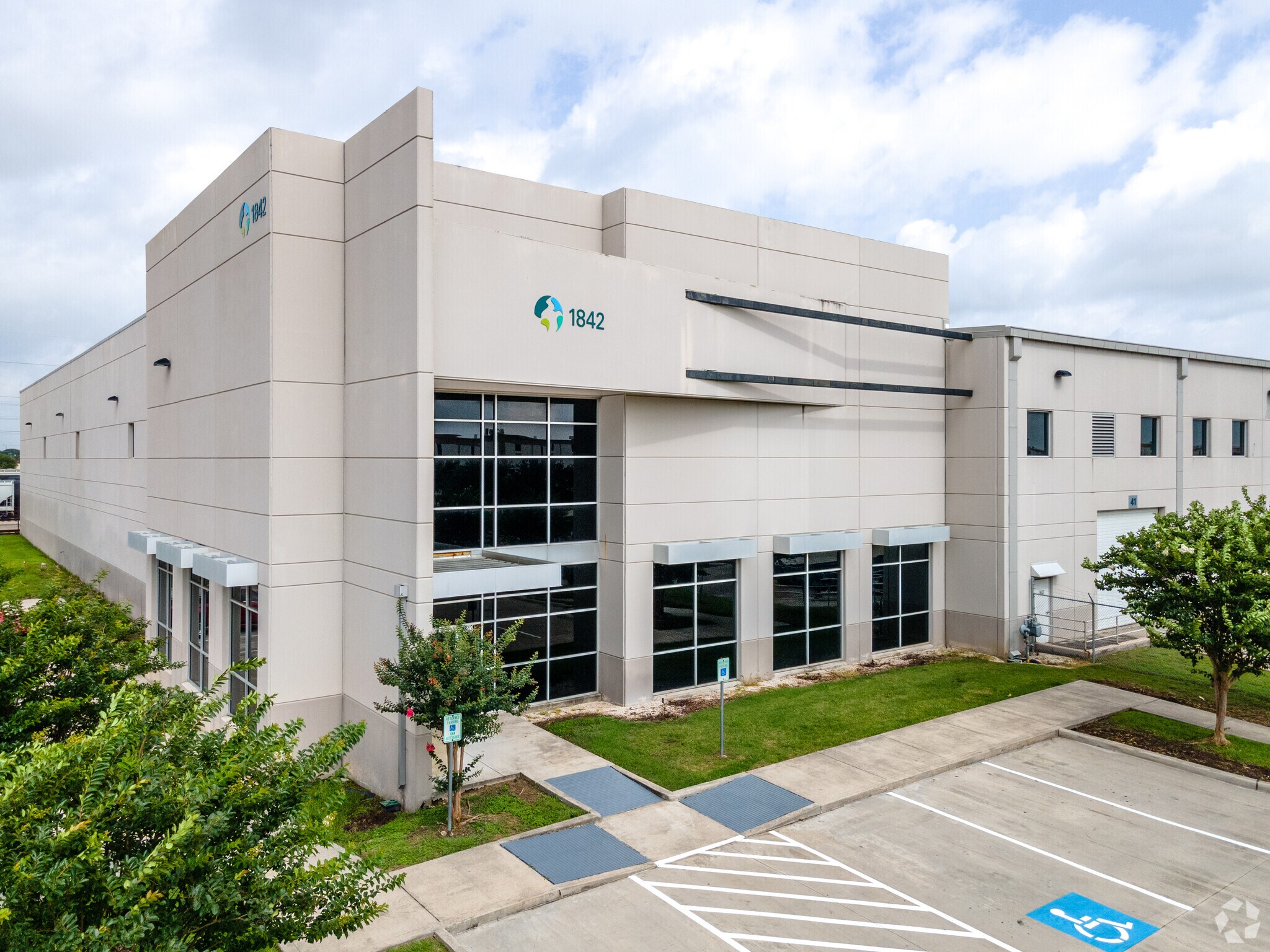 1842 S 16th St, La Porte, TX for sale Primary Photo- Image 1 of 1