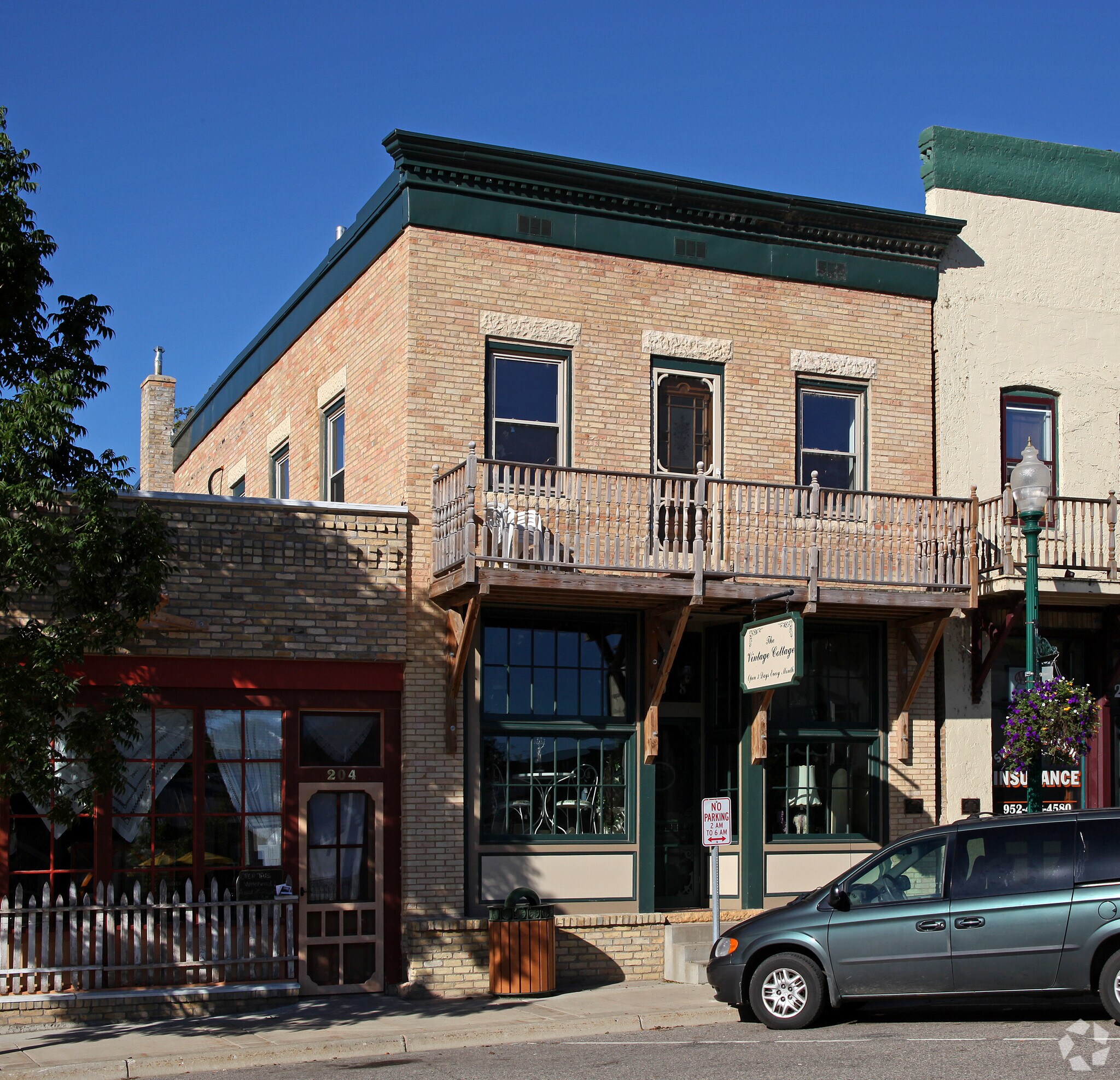 208 Broadway St N, Chaska, MN for sale Primary Photo- Image 1 of 1