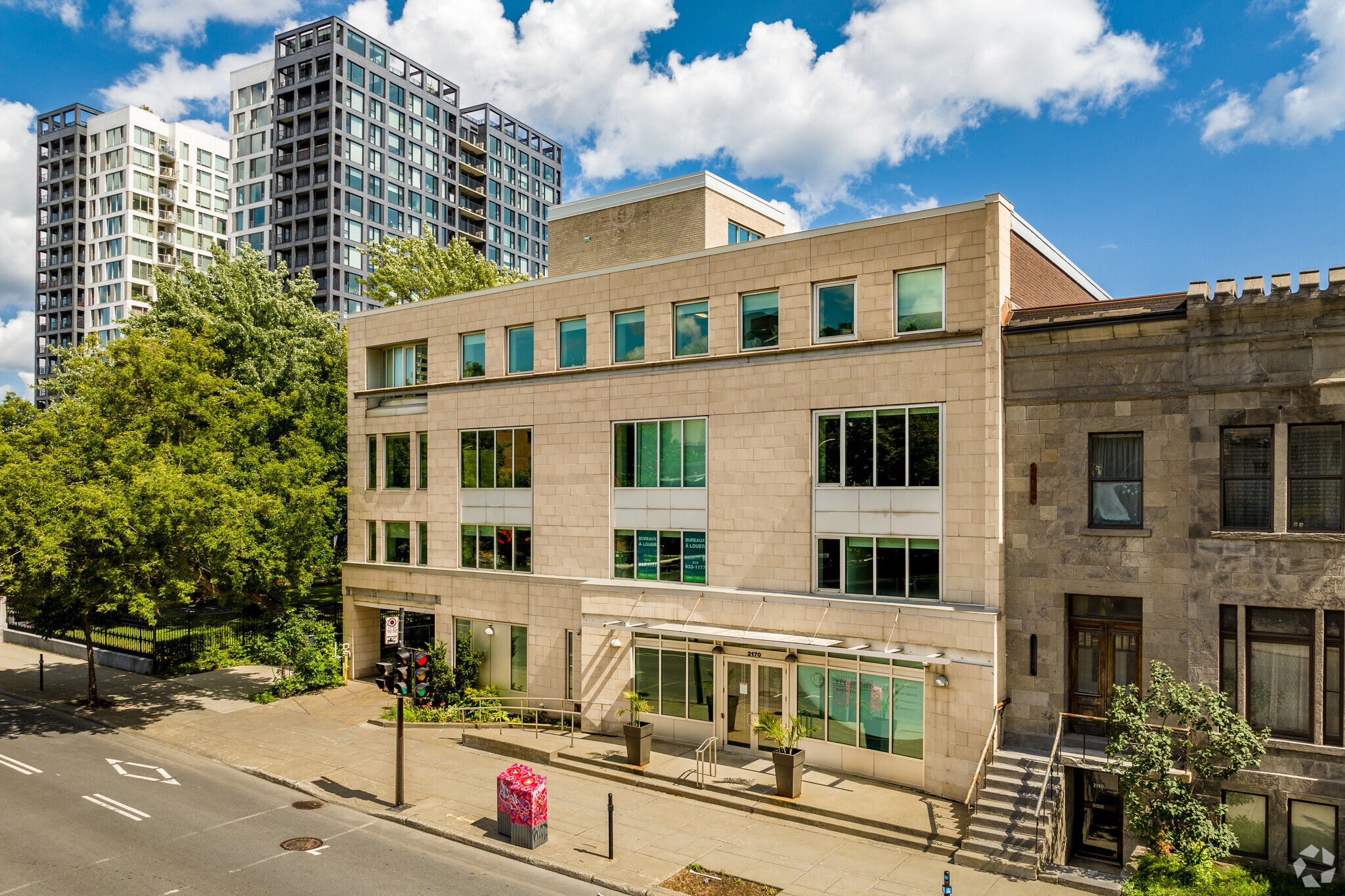 2170 Boul René-Lévesque O, Montréal, QC for lease Building Photo- Image 1 of 25