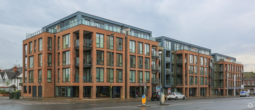 886-902 High Rd, London for sale - Primary Photo - Image 1 of 1