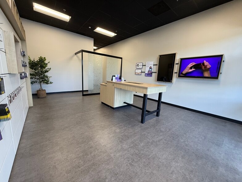 5135 20th St, Vero Beach, FL for lease - Building Photo - Image 2 of 3