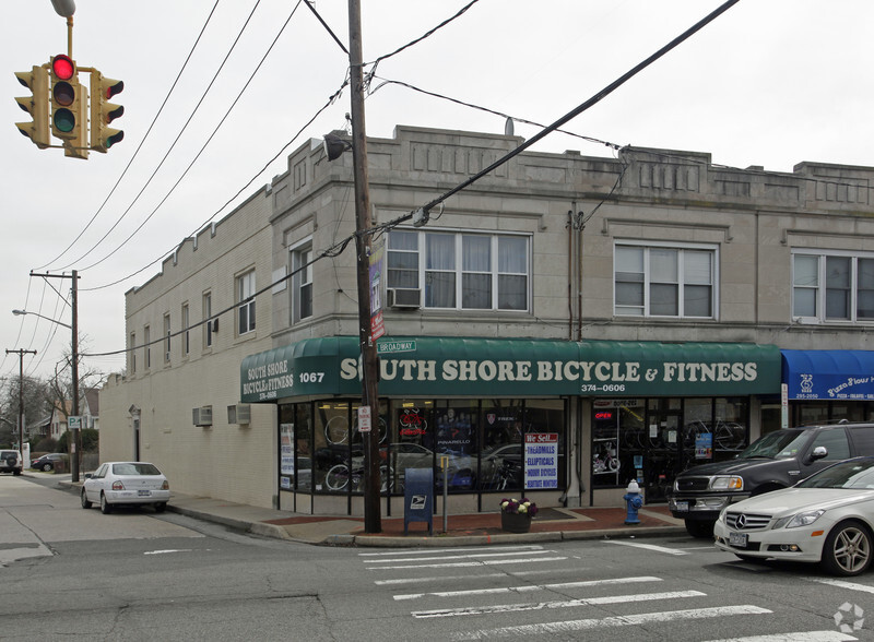 1065-1067 Broadway, Woodmere, NY for sale - Building Photo - Image 1 of 1