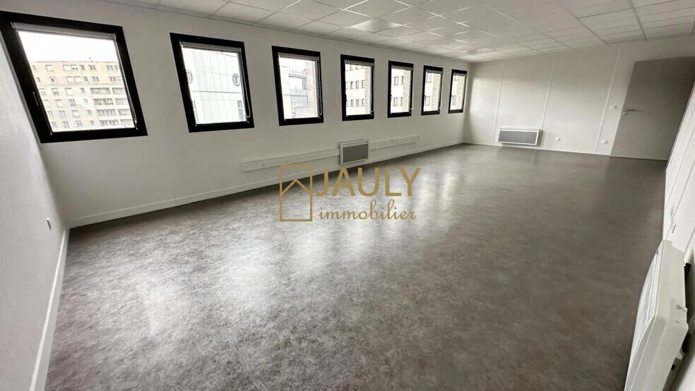 38 Rue Aristide Briand, Meaux for sale - Building Photo - Image 3 of 19