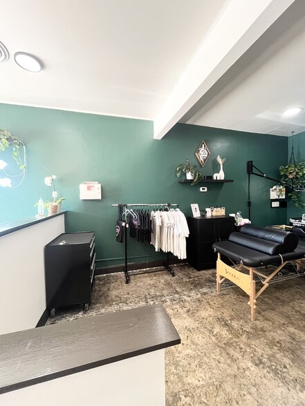 601-605 Douglas Blvd, Roseville, CA for lease - Interior Photo - Image 3 of 7