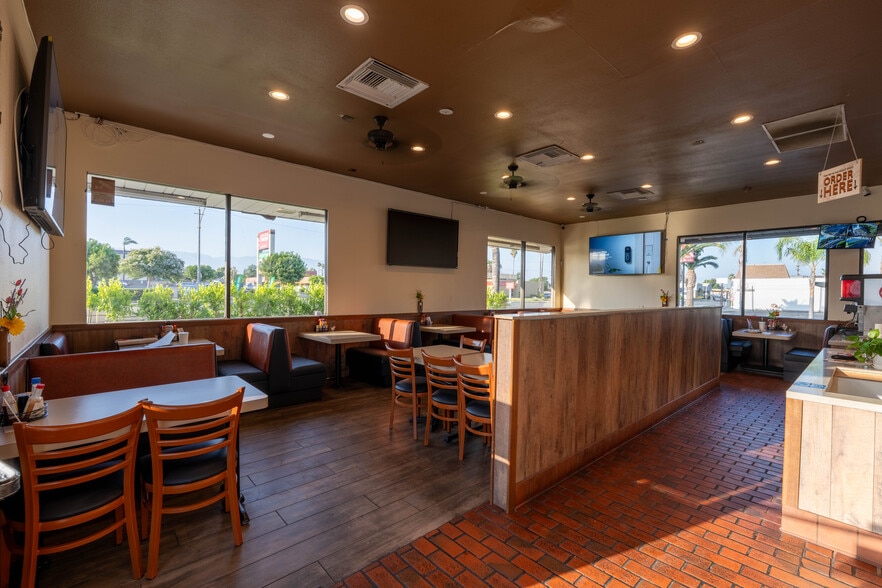 201 W Foothill Blvd, Rialto, CA for sale - Building Photo - Image 3 of 11