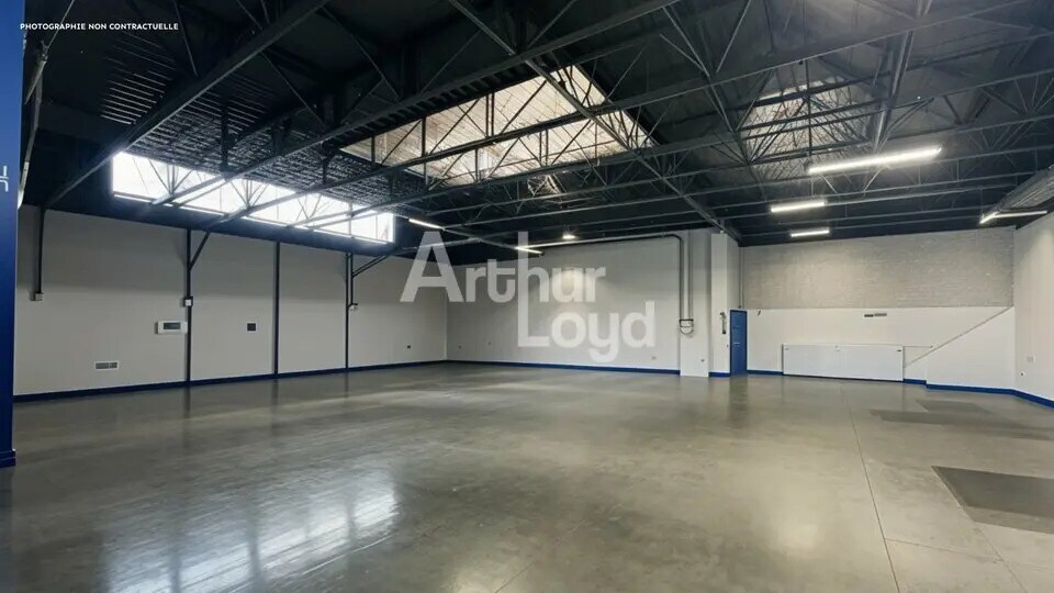 Flex in Aix-les-Bains for lease - Interior Photo - Image 2 of 13