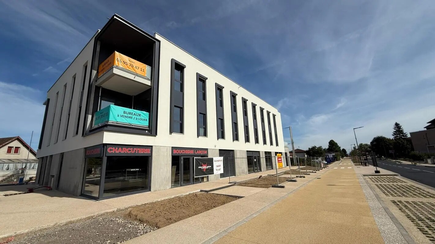 Flex in Péronnas for sale Building Photo- Image 1 of 6