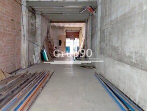 Retail in Lleida, Lérida for lease Interior Photo- Image 1 of 4