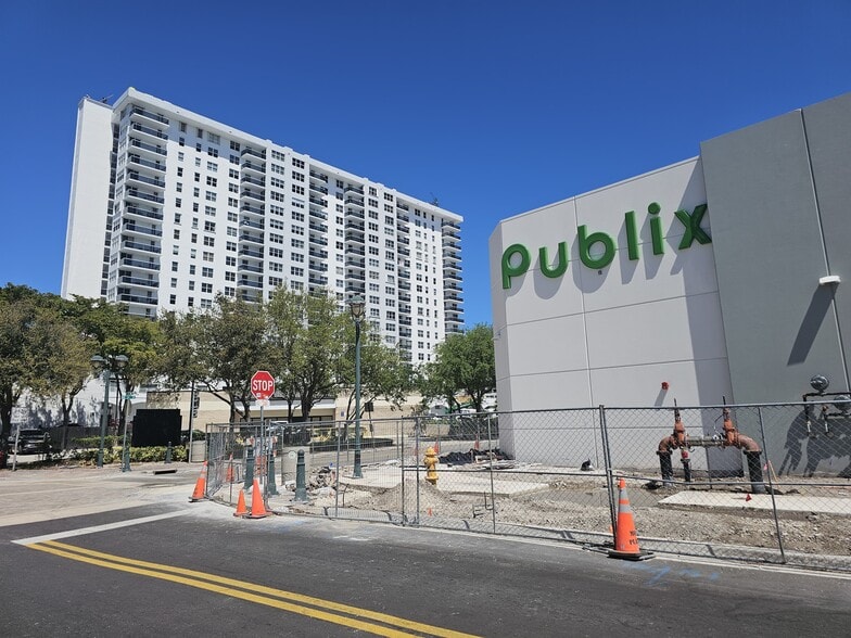 3301 NE 30th St, Fort Lauderdale, FL for lease - Building Photo - Image 3 of 5