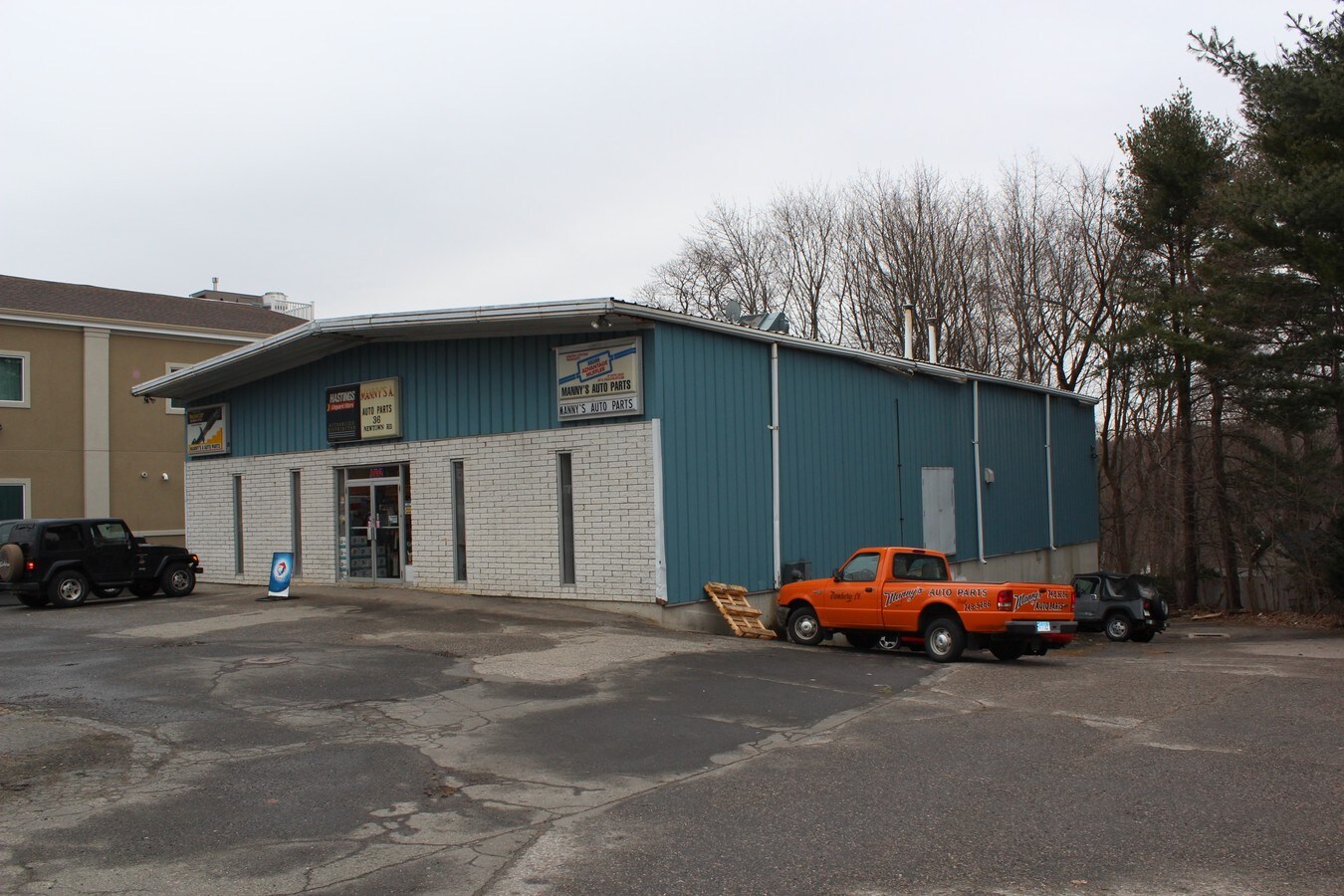 36 Newtown Rd, Danbury, CT 06810