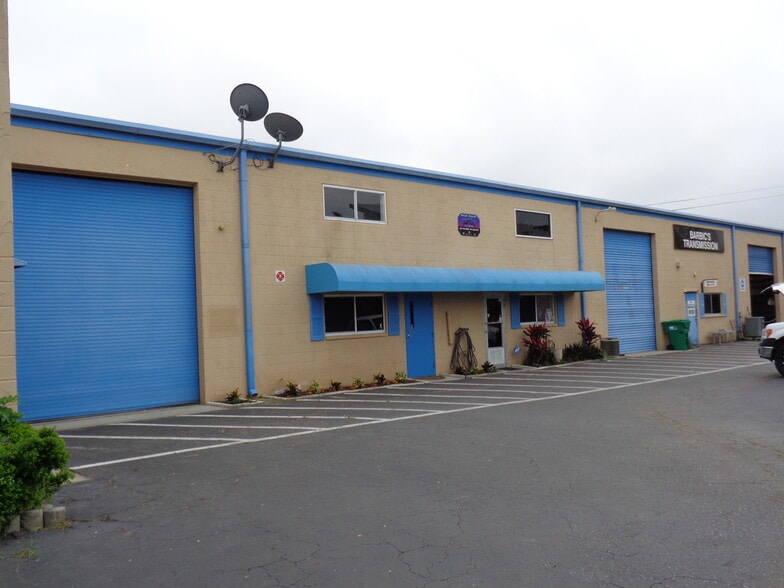 6020 Deacon Rd, Sarasota, FL for lease - Building Photo - Image 3 of 32