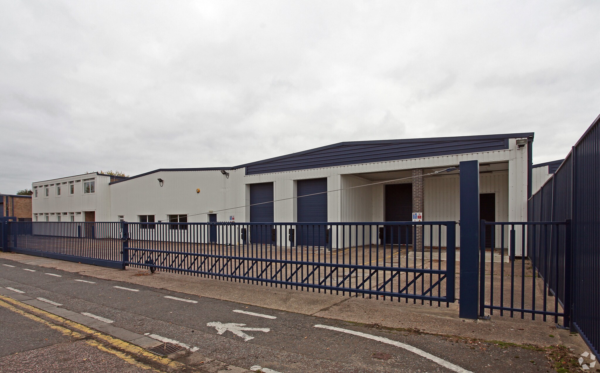 Turnpike Way, High Wycombe for sale Primary Photo- Image 1 of 1