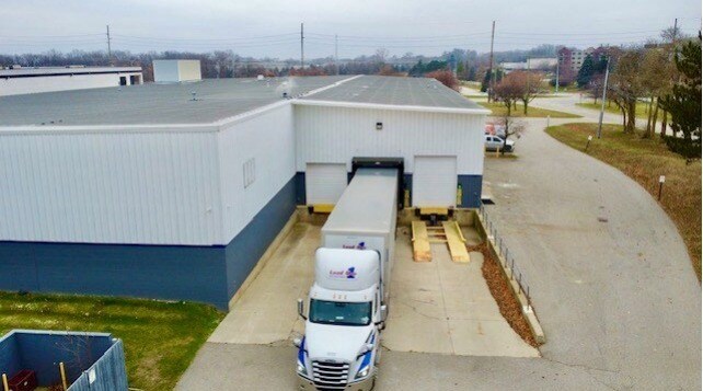 2325 Featherstone Rd, Auburn Hills, MI for lease - Building Photo - Image 2 of 12