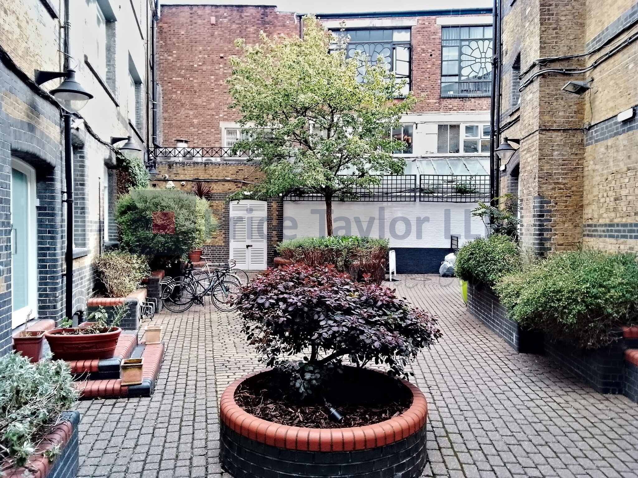 142-144 Liverpool Rd, London for lease Building Photo- Image 1 of 11