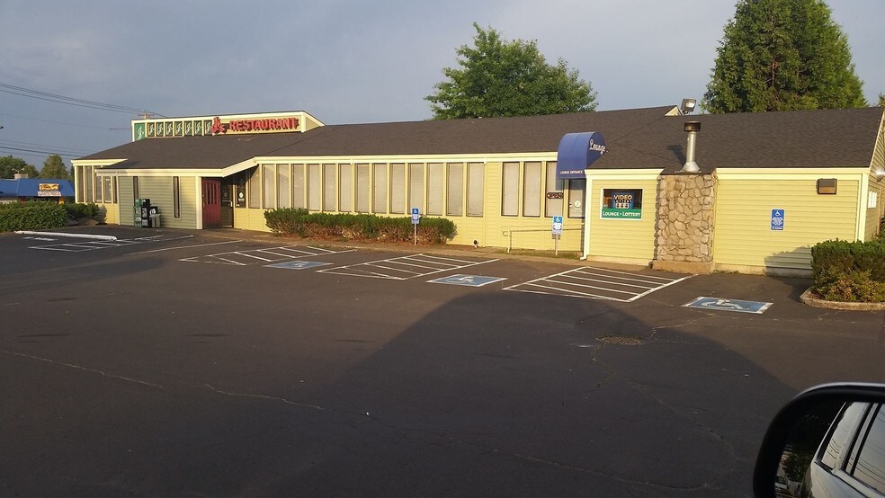 2017 E Portland Rd, Newberg, OR for sale - Building Photo - Image 1 of 1