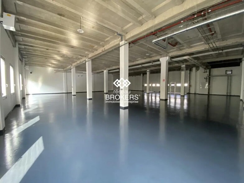 Industrial in Lisses for lease - Interior Photo - Image 3 of 4