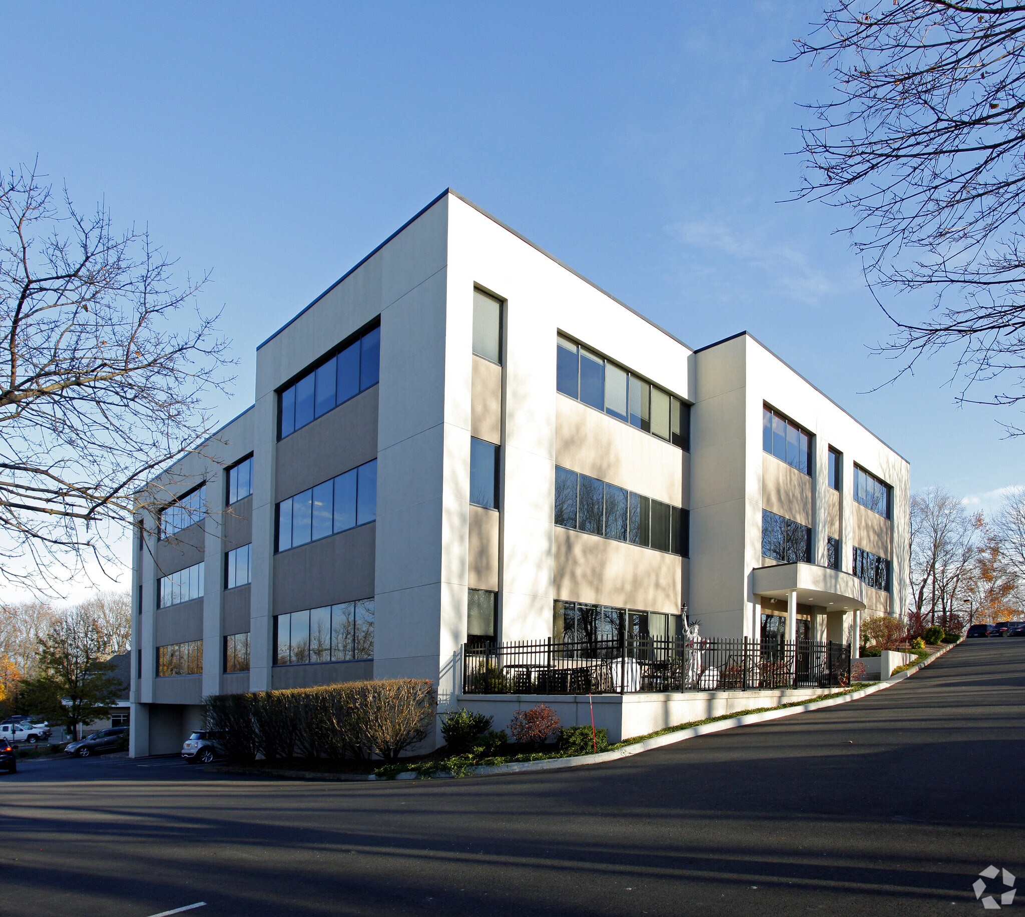 38 C Grove St, Ridgefield, CT for sale Primary Photo- Image 1 of 1