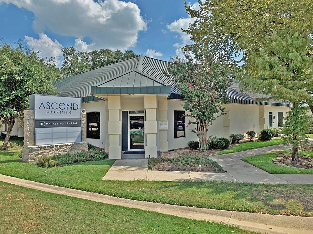 2301 Ira E Woods Ave, Grapevine, TX for sale Building Photo- Image 1 of 1
