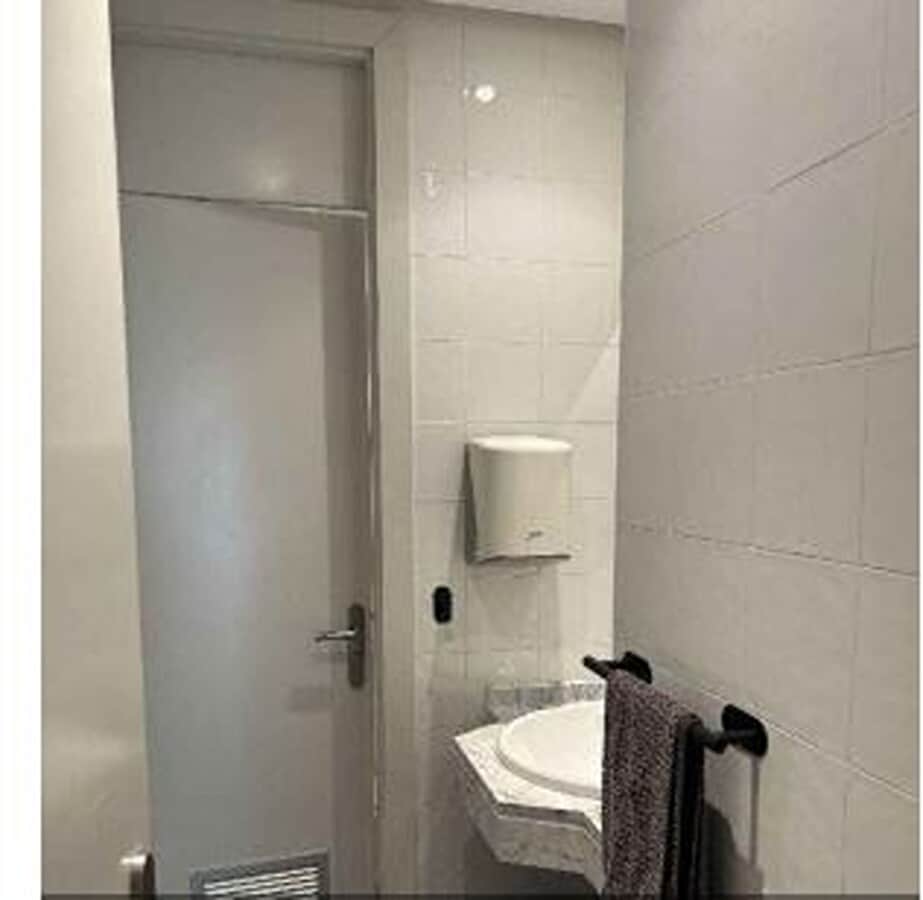 L'Hospitalet de Llobregat, BAR 08902 - Unit B6 -  - Interior Photo - Image 1 of 1