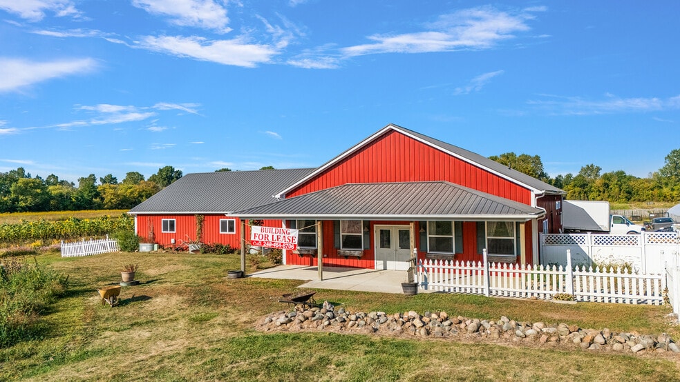 69475 Romeo Plank Rd, Armada, MI for lease - Building Photo - Image 3 of 5