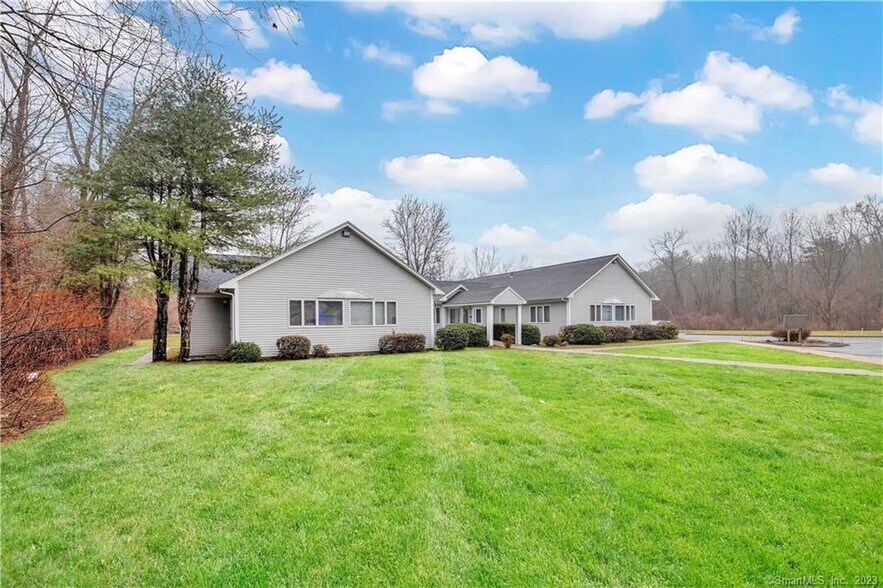 139 Hazard Ave, Enfield, CT 06082