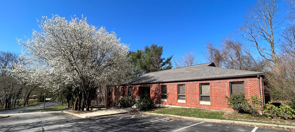 875 Centerville Rd, Warwick, RI for lease - Building Photo - Image 1 of 21