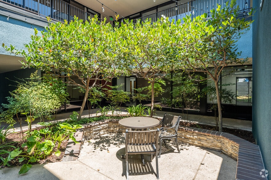 23591 El Toro Rd, Lake Forest, CA for lease - Building Photo - Image 3 of 39