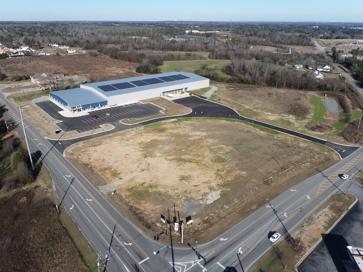 5665 Columbus Rd, Macon, GA 31206