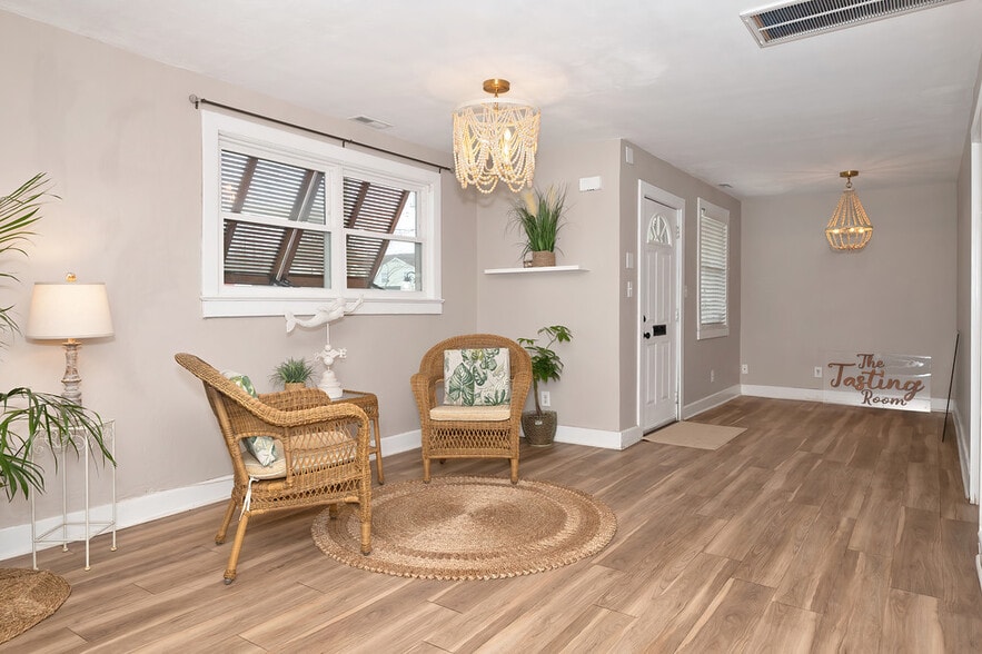 1512 E Bayview Blvd, Norfolk, VA for sale - Building Photo - Image 2 of 35