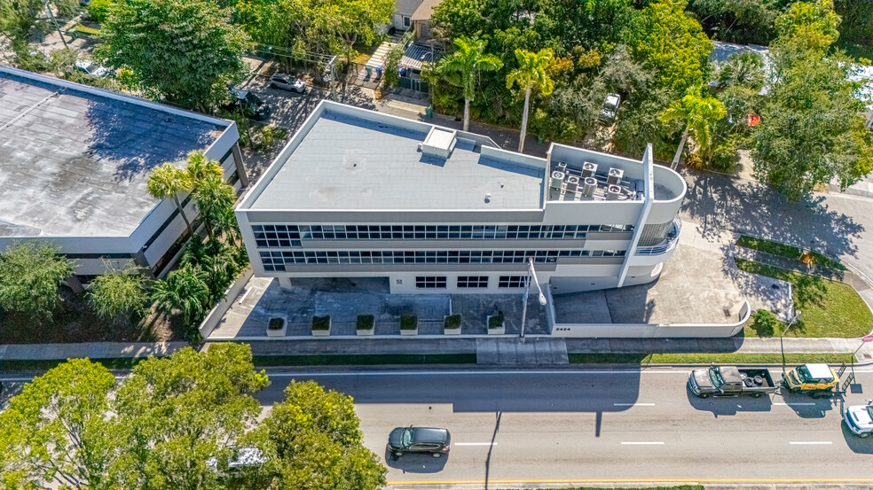 2424 S Dixie Hwy, Coconut Grove, FL for sale - Building Photo - Image 2 of 98