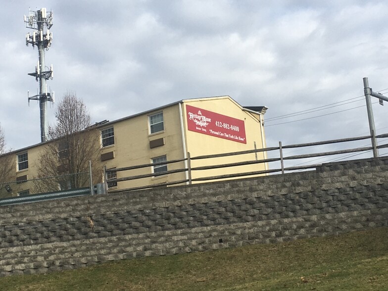 4220 Saw Mill Run Blvd, Pittsburgh, PA for sale - Building Photo - Image 2 of 28