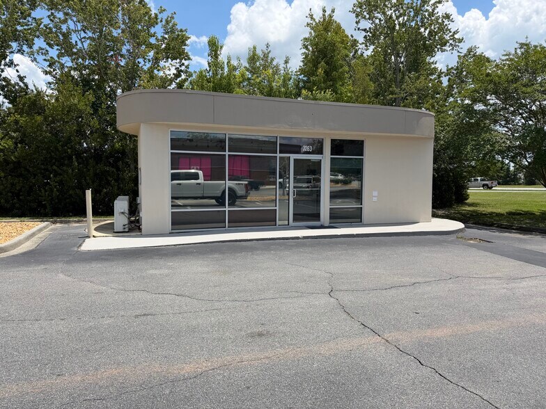 3263 Inner Perimeter Rd, Valdosta, GA for lease - Building Photo - Image 2 of 11