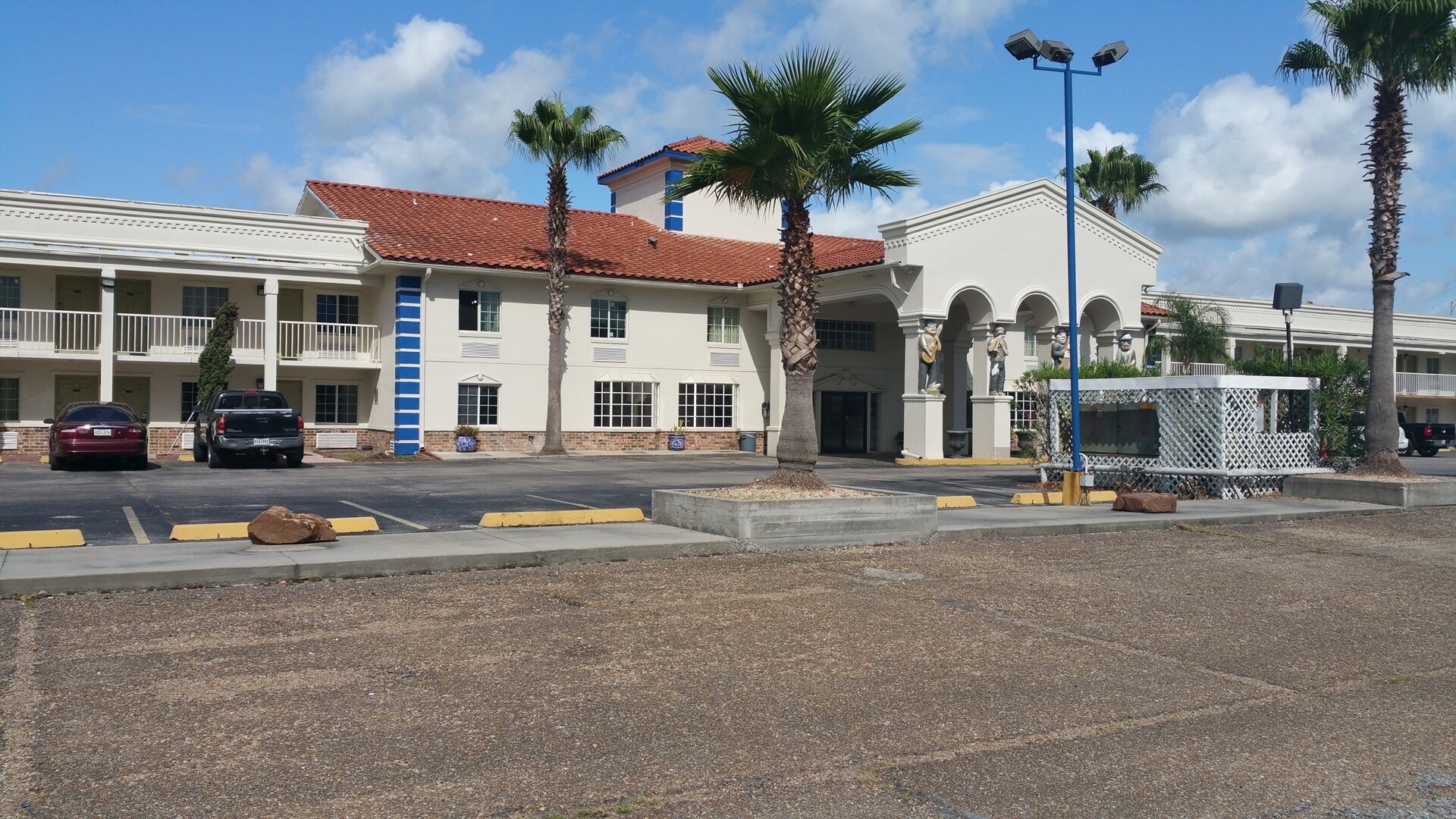 1605 N University Ave, Lafayette, LA for sale Primary Photo- Image 1 of 1