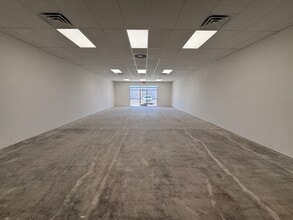 4747 Hondo Pass Dr, El Paso, TX for lease Interior Photo- Image 2 of 6