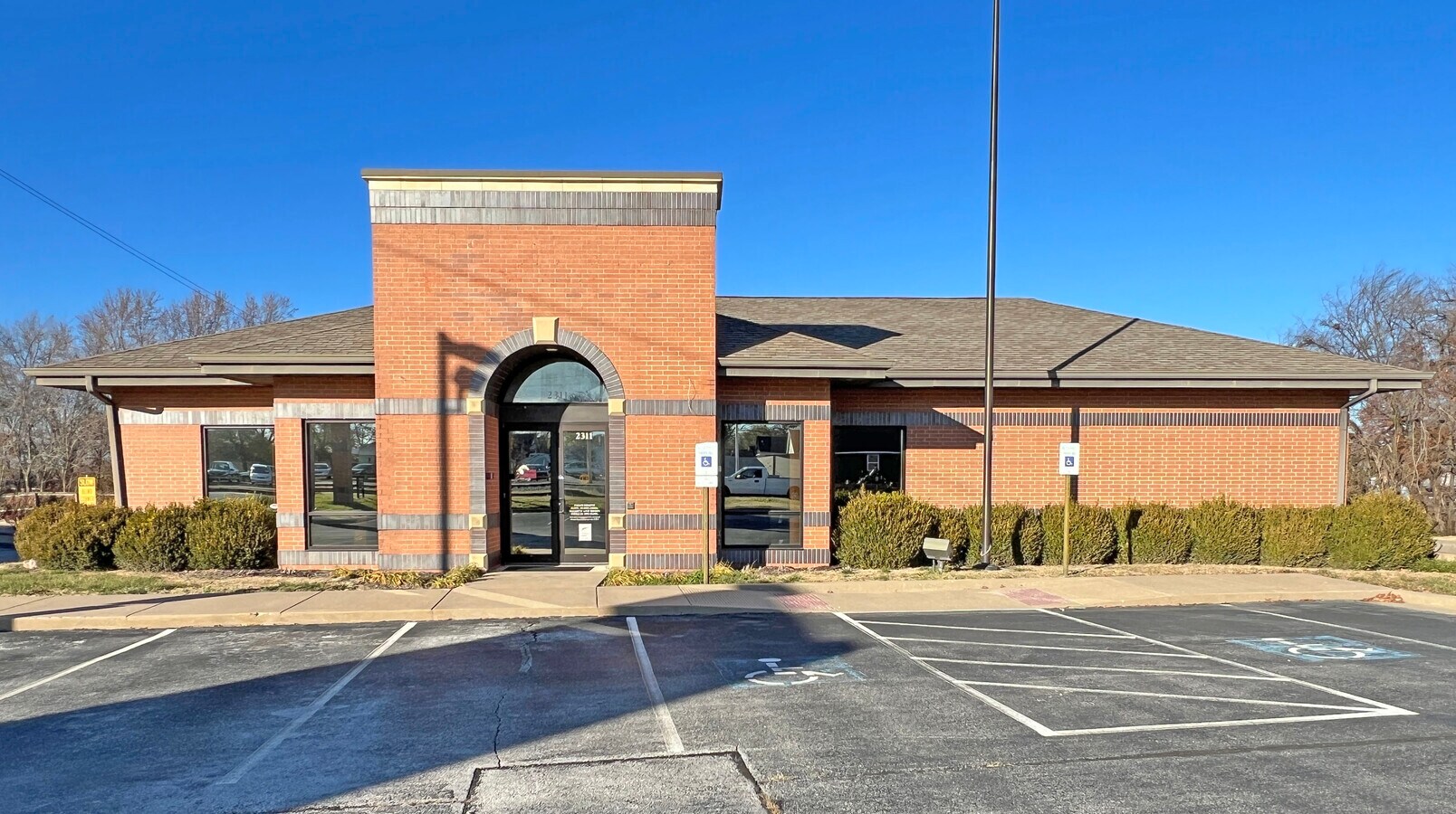 2311 W 7th St, Joplin, MO 64801