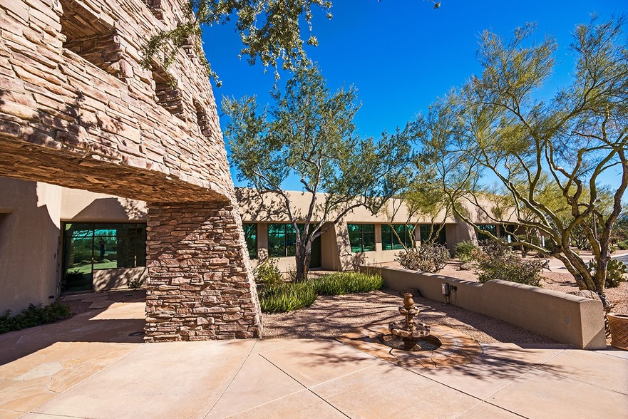 7676 E Pinnacle Peak Rd, Scottsdale, AZ for sale - Building Photo - Image 1 of 1