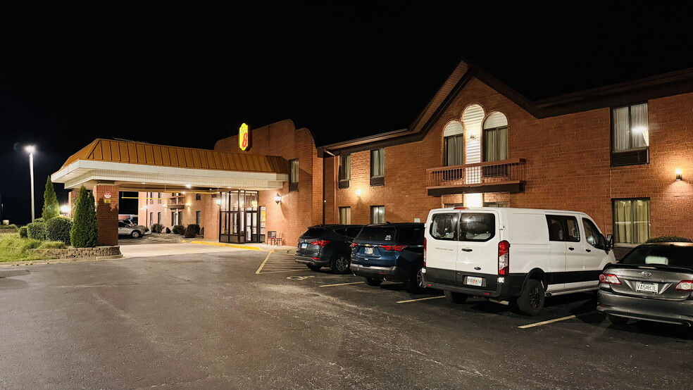 2055 E 5th St, Metropolis, IL for sale - Building Photo - Image 3 of 12