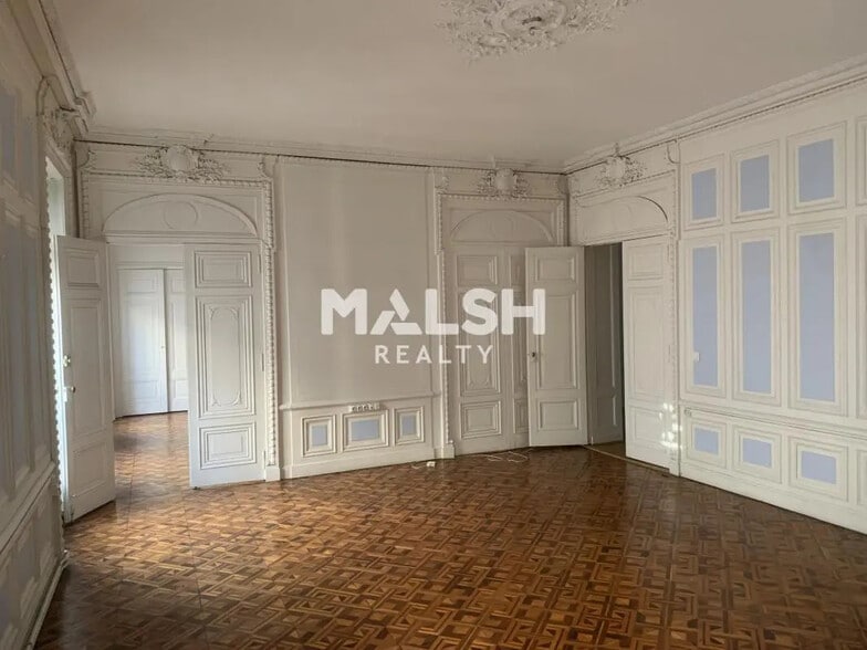 Office in Lyon for sale - Building Photo - Image 3 of 14