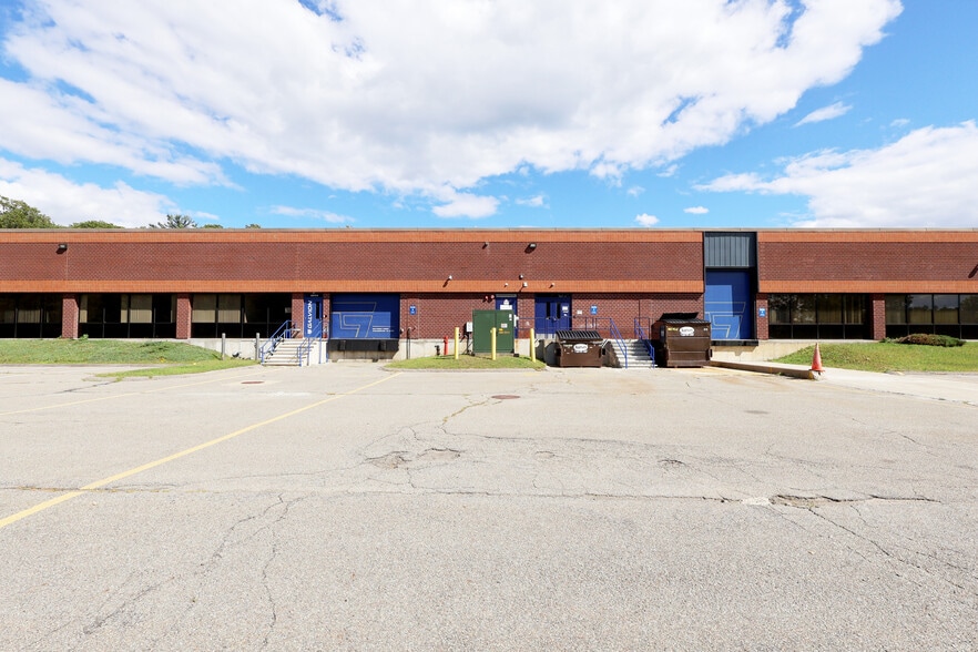 630 Forest St, Marlborough, MA for lease - Building Photo - Image 3 of 9