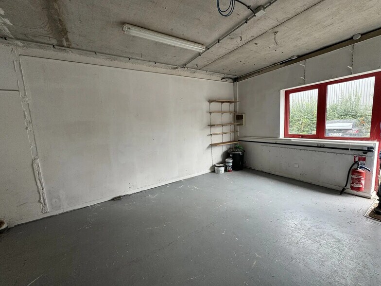 Flex in SAINT-OUEN-L'AUMONE for lease - Interior Photo - Image 2 of 12