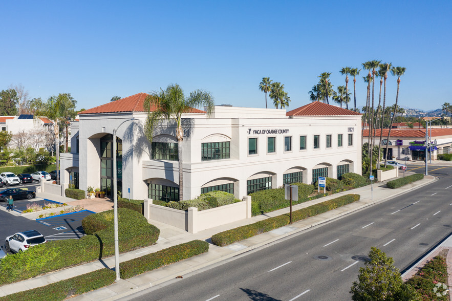 13821 Newport Ave, Tustin, CA for sale - Primary Photo - Image 1 of 1