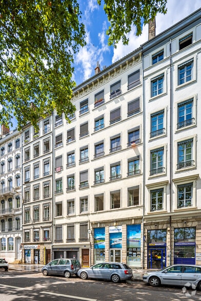 Multifamily in Lyon for sale - Primary Photo - Image 1 of 3