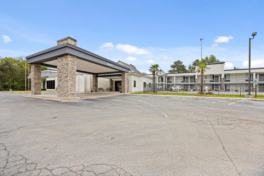 2106 Chattanooga Rd, Dalton, GA for sale - Building Photo - Image 3 of 19