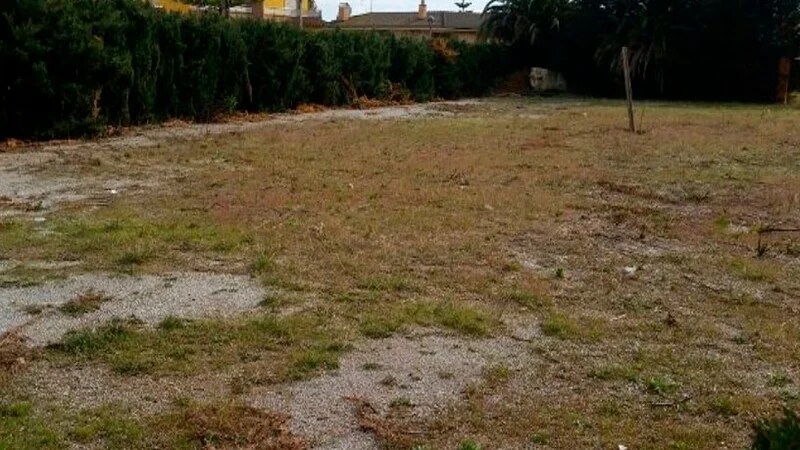 Avinguda Can Nicolau, Cunit, Tarragona for sale - Building Photo - Image 3 of 4