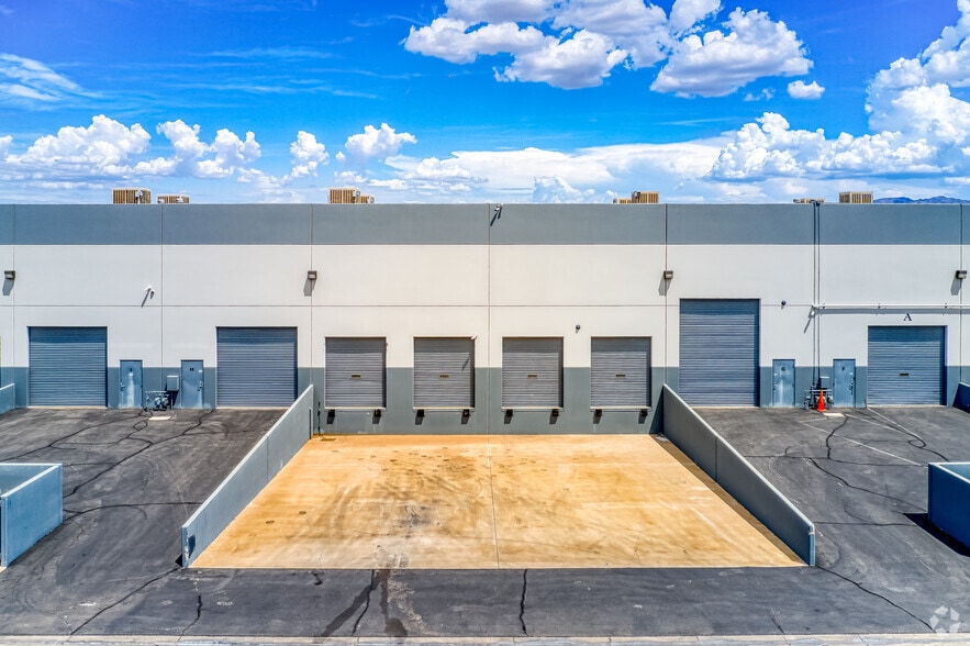 7685 Commercial Way, Henderson, NV for lease - Building Photo - Image 3 of 10