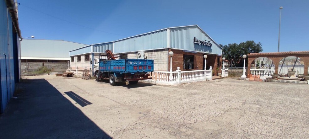 Industrial in Malpartida de Cáceres, Cáceres for sale - Building Photo - Image 2 of 27
