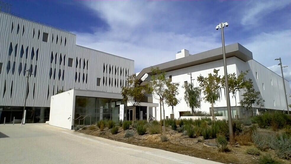 756 Avenue Emile Bodin, La Ciotat for sale - Building Photo - Image 3 of 5