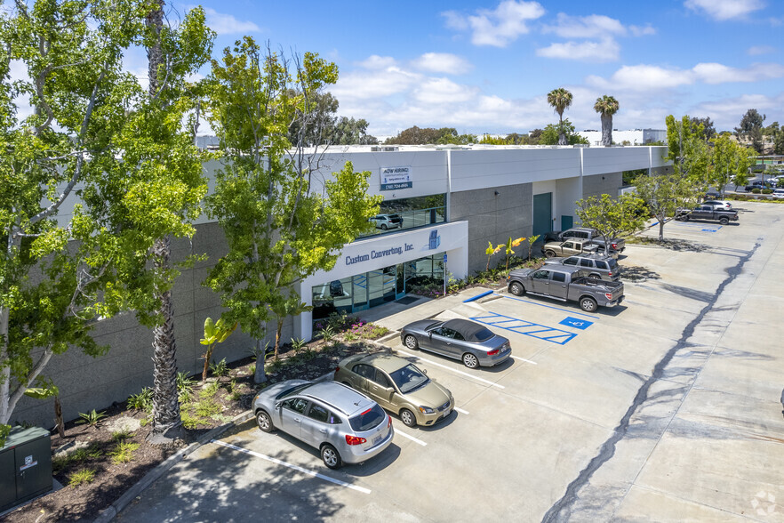 2625 Temple Heights Dr, Oceanside, CA for lease - Building Photo - Image 3 of 7