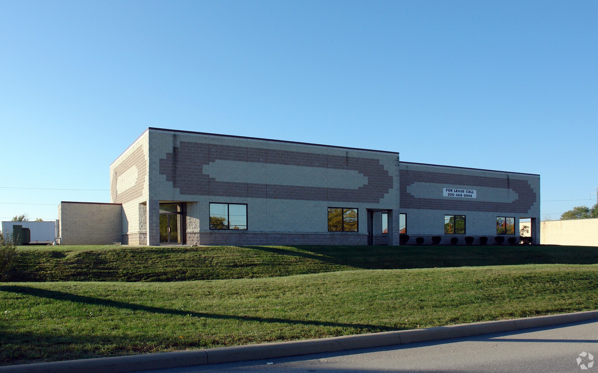 852 E Highland Rd, Macedonia, OH for lease Primary Photo- Image 1 of 10