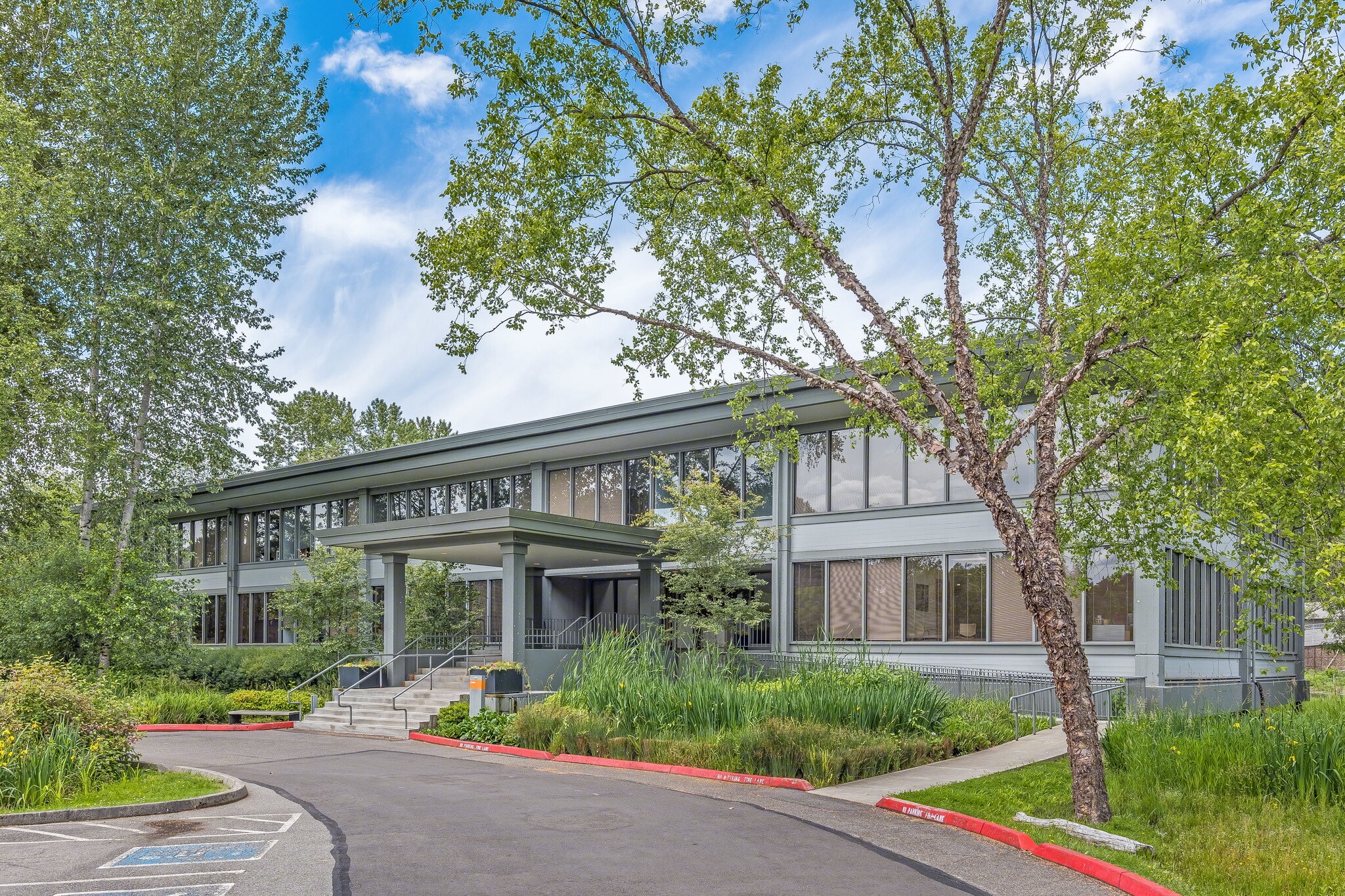 1400 112th Ave SE, Bellevue, WA for lease Primary Photo- Image 1 of 3